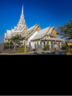 บริการรถแท็กซี่ไปฉะเชิงเทรา เหมา จอง จ้าง รถแท็กซี่จากฉะเชิงเทราเข้ากรุงเทพฯ รับ-ส่งสนามบินสุวรรณภูมิ สนามบินดอนเมือง และไปต่างจังหวัดทุกพื้นที่ โทร.0966945526