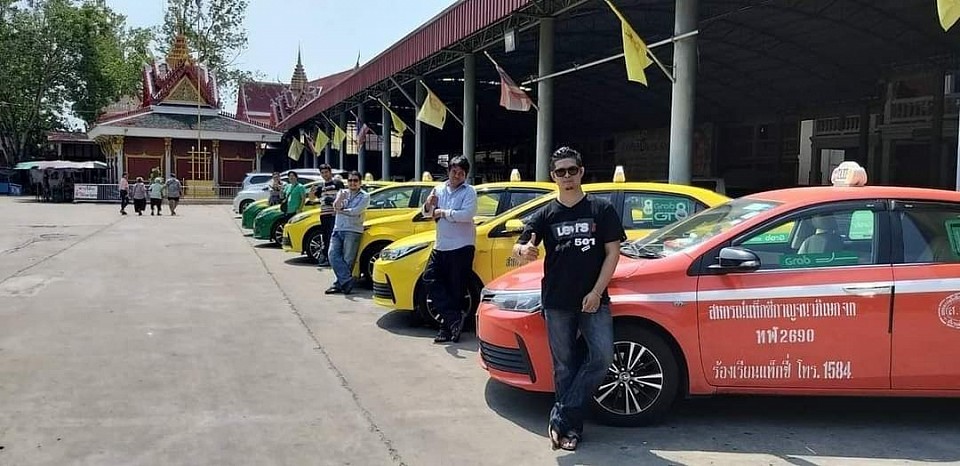 บริการเรียกแท็กซี่ไปอำเภอแม่สอด จ้าง เหมา จอง รถแท็กซี่จากแม่สอดเข้ากรุงเทพฯ รับ/ส่งสนามบินสุวรรณภูมิ/ดอนเมือง และไปต่างจังหวัดทุกพื้นที่ทั่วไทยโทร.0966945526